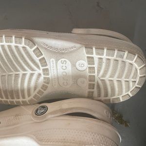 White crocs barely worn